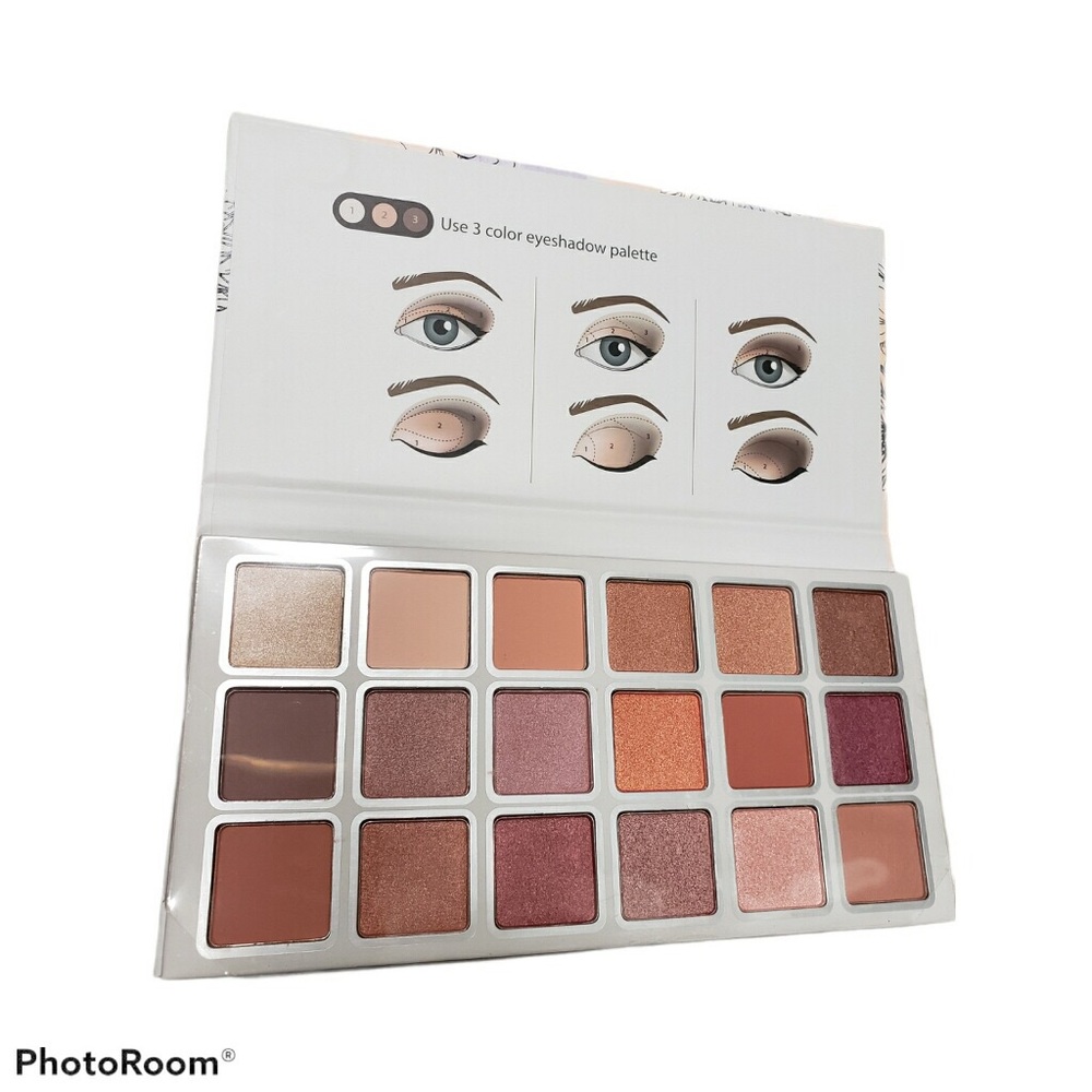 New Ellen Tracy Rosy Nudes 18 Eyeshadow Palette